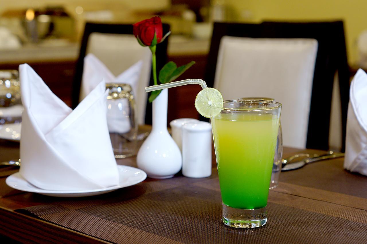 Amalfi Grand Hotel Патна Стая снимка