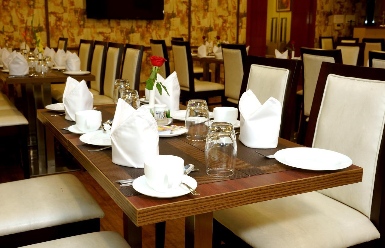 Amalfi Grand Hotel Патна Стая снимка
