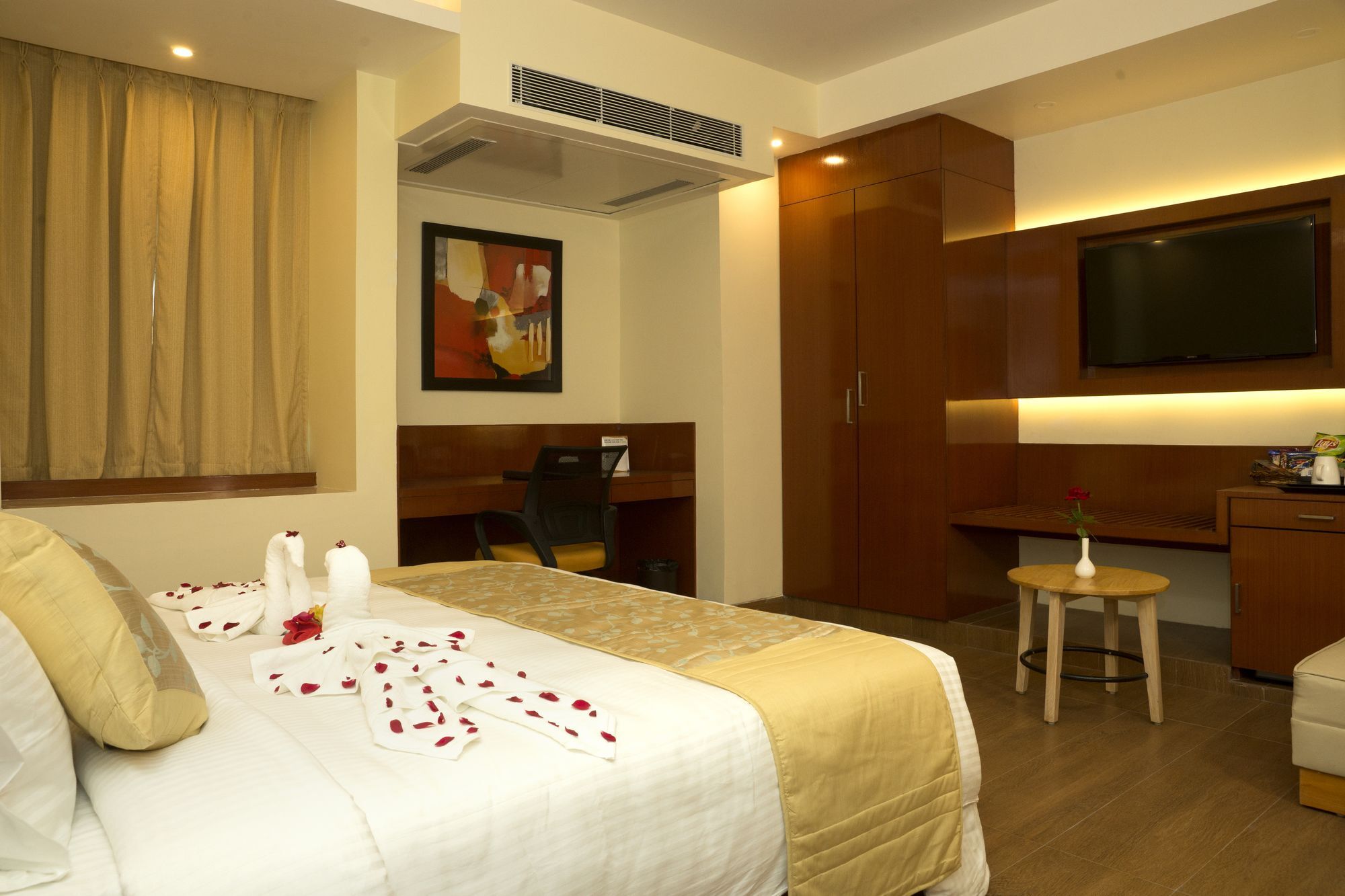 Amalfi Grand Hotel Патна Екстериор снимка
